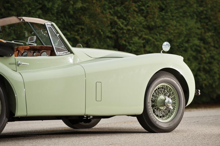  Jaguar XK120 Drophead Coupe 1954 года  (фото 6 из 27)